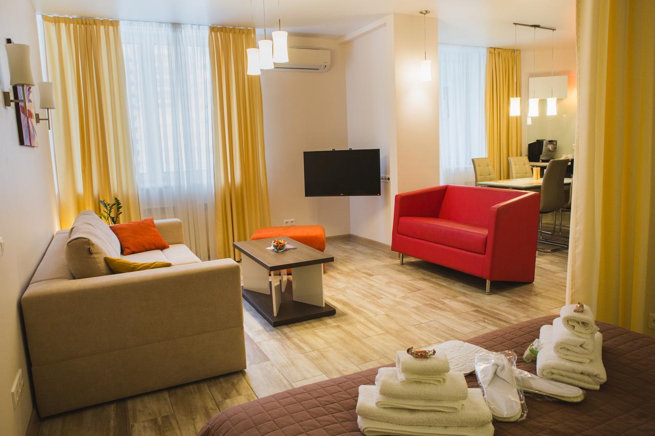 Apartments "Pleasure" Kyiv Exterior photo